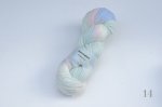 画像14: 手染め糸「またね」梳毛メリノウール100%/かせ  約100g/400m巻 (14)