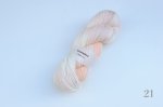 画像21: 手染め糸「またね」梳毛メリノウール100%/かせ  約100g/400m巻 (21)