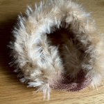 画像10: フリーパターンデータ 「そっと」「あたかも」で編む ファーヘアバンド (10)